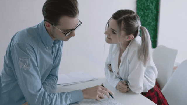 Cô bạn thân xinh đẹp với chiếc lồn dâm - xqrtrcyz.co.uk