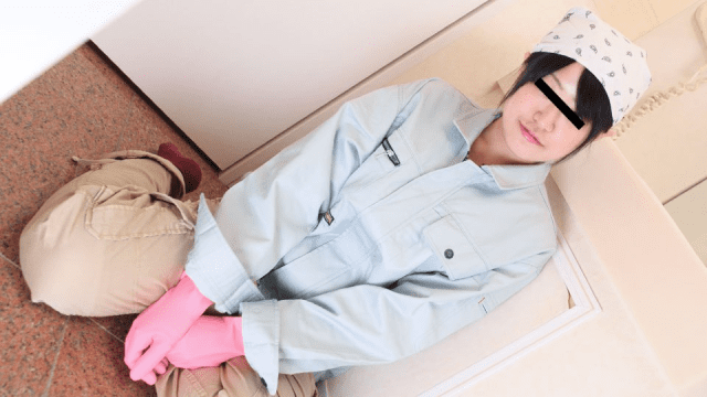 101724_01 - Em giúp việc dâm đĩ làm sạch cu cho chủ nhân - xqrtrcyz.co.uk