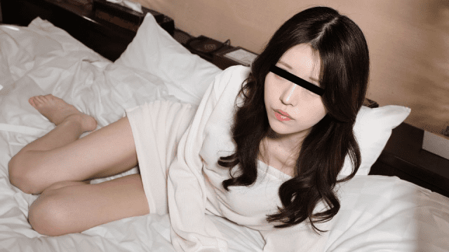 100524_01 - Em gái chân dài muốn làm người mẫu - xqrtrcyz.co.uk