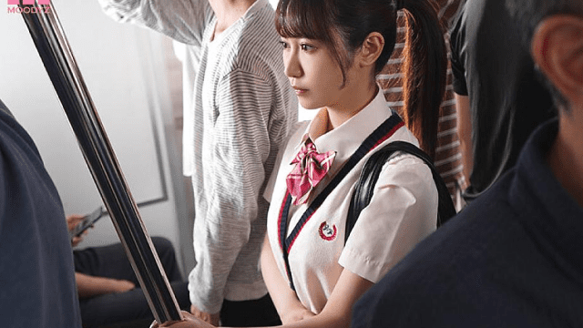 MIDV-599_Em nữ sinh váy ngắn trên tàu điện Ono Rikka - xqrtrcyz.co.uk